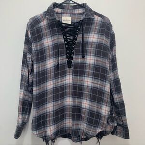American Eagle Distressed Flannel Size XS